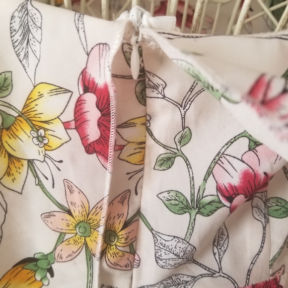 PrettyLittleThing Spring Floral Layered Skater Mini Dress SZ 6 - Picture 5 of 8